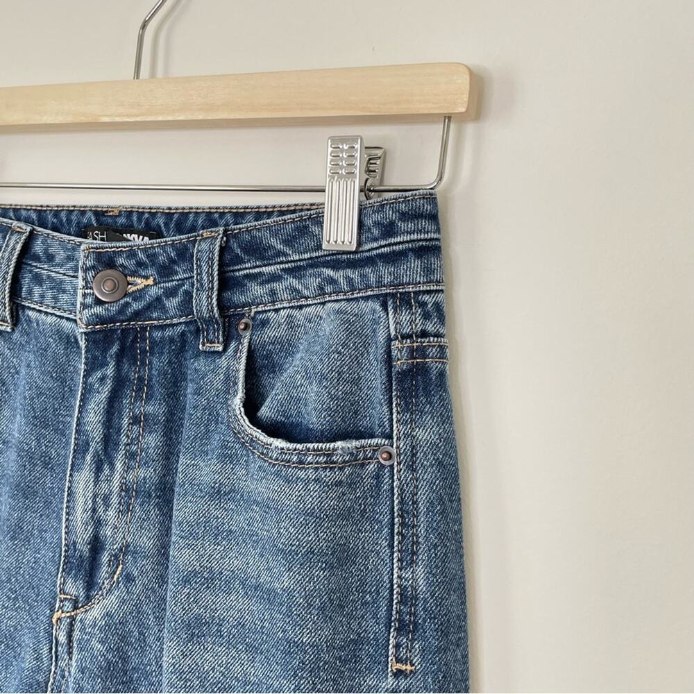 FASHION NOVA | Wife Her Up Ripped Mom Jeans | 1 - Picture 3 of 5